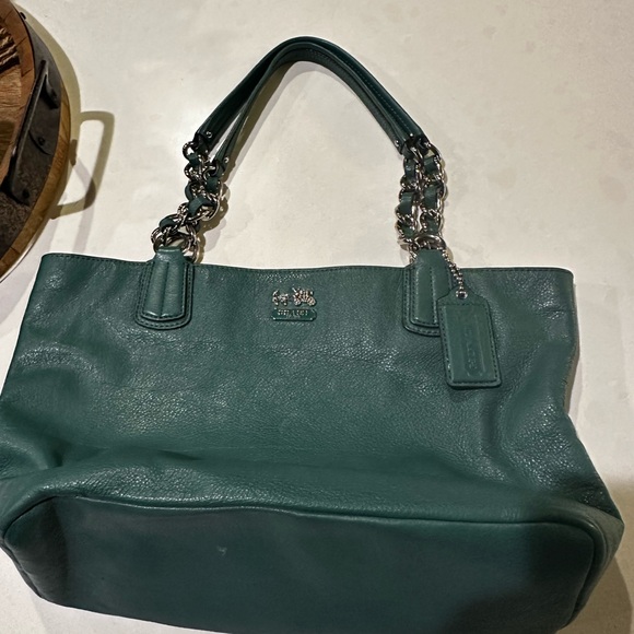 Green Coach shoulder tote - Picture 2 of 3